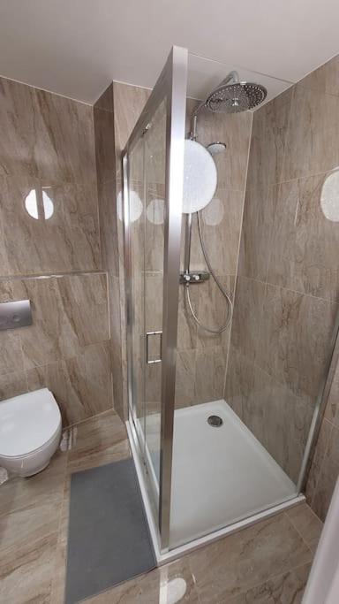 Luxusni Apartman Nedaleko Centra Прага Экстерьер фото
