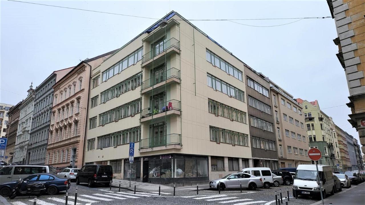 Luxusni Apartman Nedaleko Centra Прага Экстерьер фото